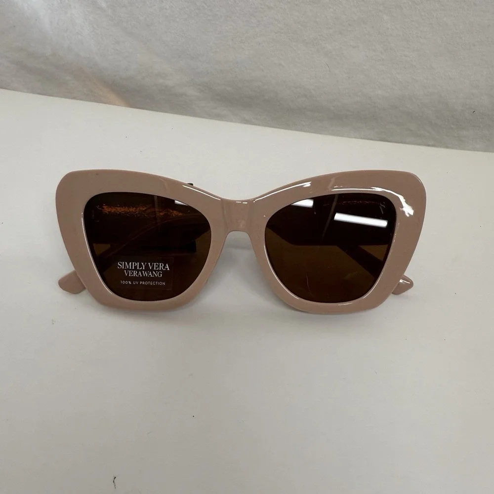 Stylish SimplyVera Vera Wang Pink Cat Eyes Chunky Frame Sunglasses